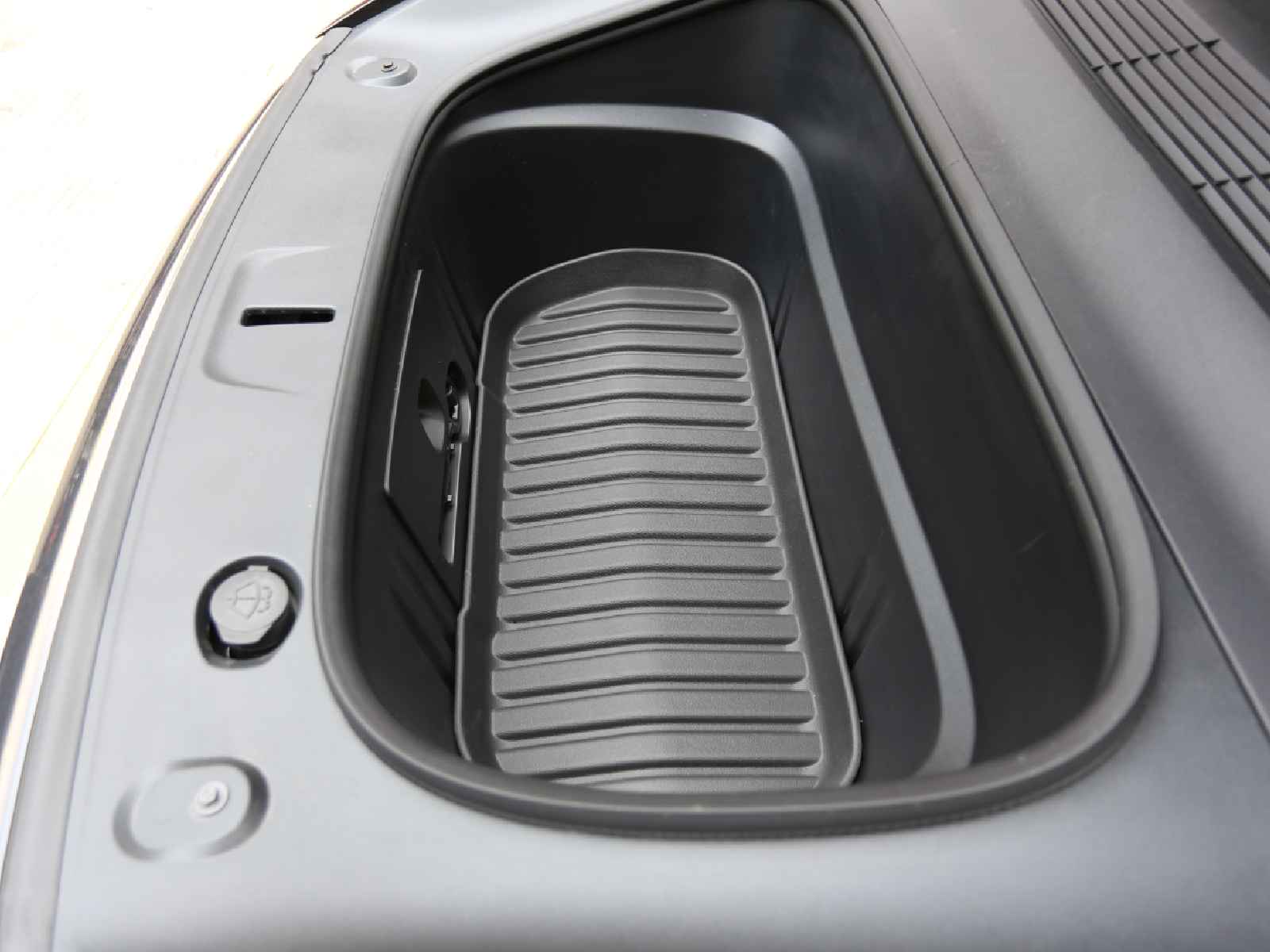 TJ377_TeslaModelY2025Juniper_FrontTrunkMat_PRR