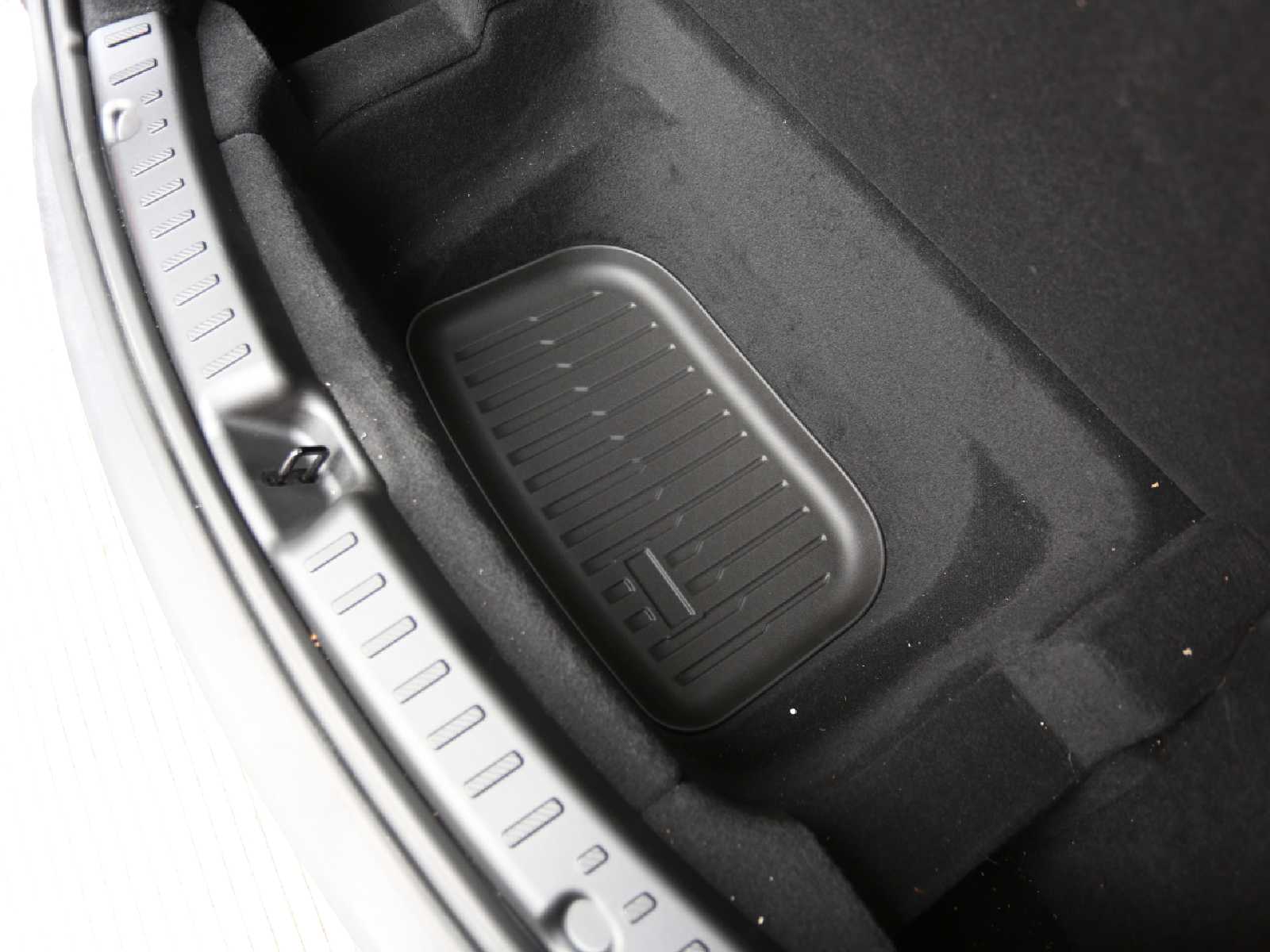 TJ379_TeslaModelY2025JuniperTrunkLowerCompartmentMat