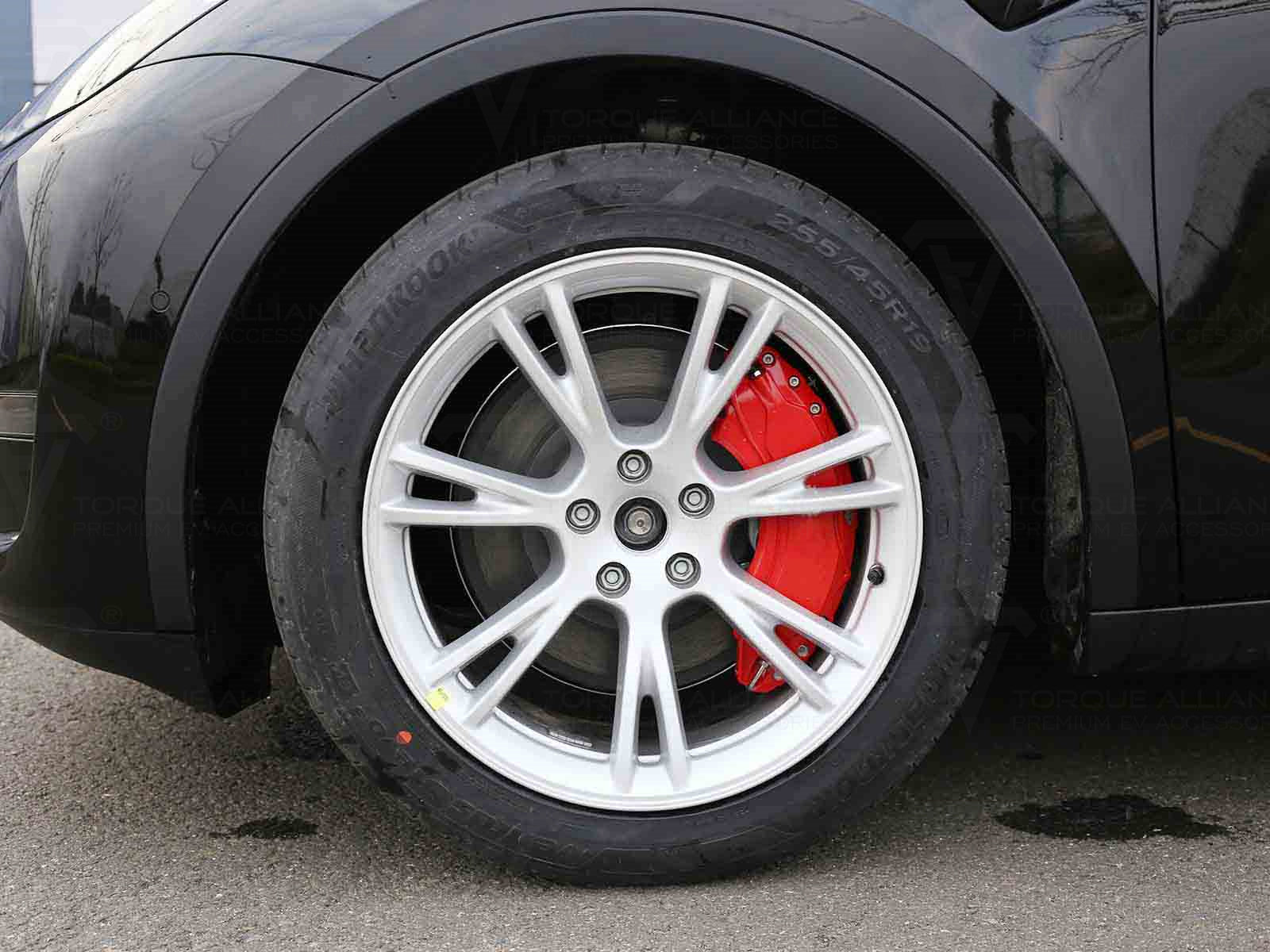 Tesla Model Y: Brake Caliper Cover
