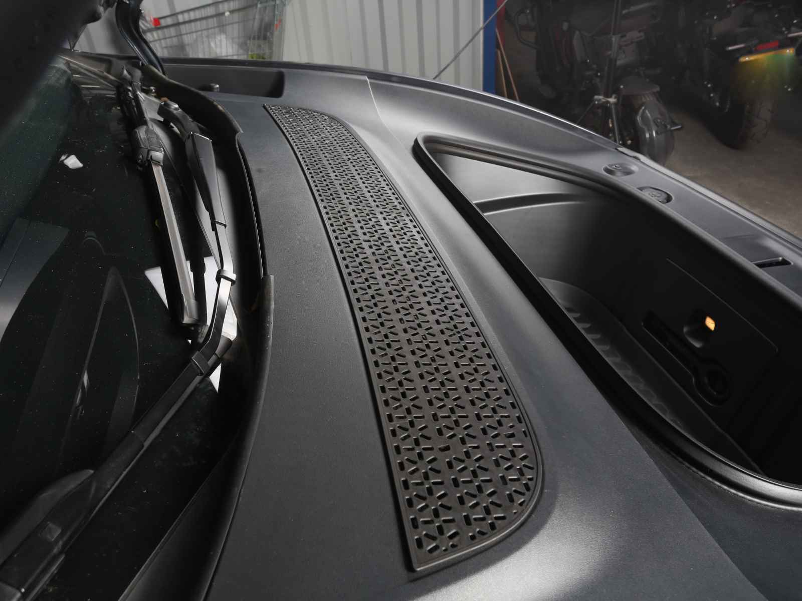 TJ387_TeslaModelY2025JuniperAirInletProtectiveCover