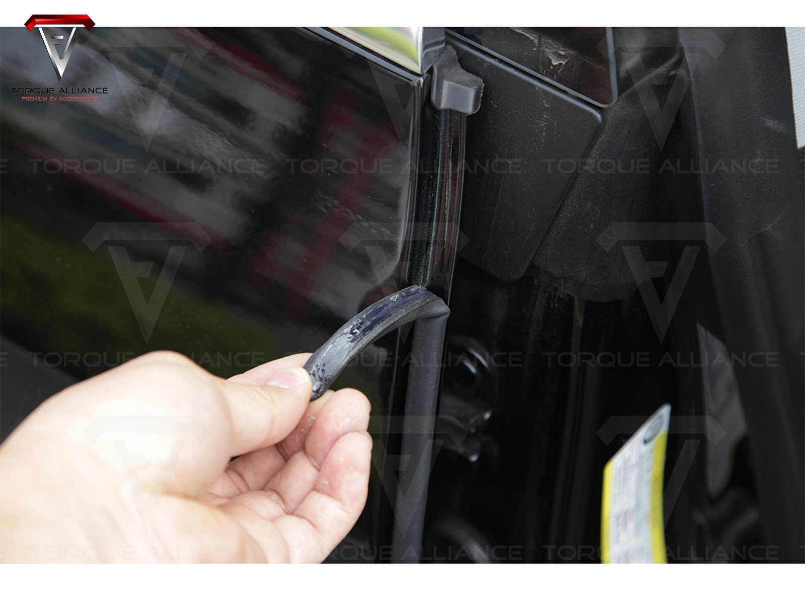 Tesla Model Y (incl. 2025 Juniper ):  Rubber Seal Strips Set for Overall Protection and Noise Reduction (4 Doors, AB Pillar, Frunk and Trunk)
