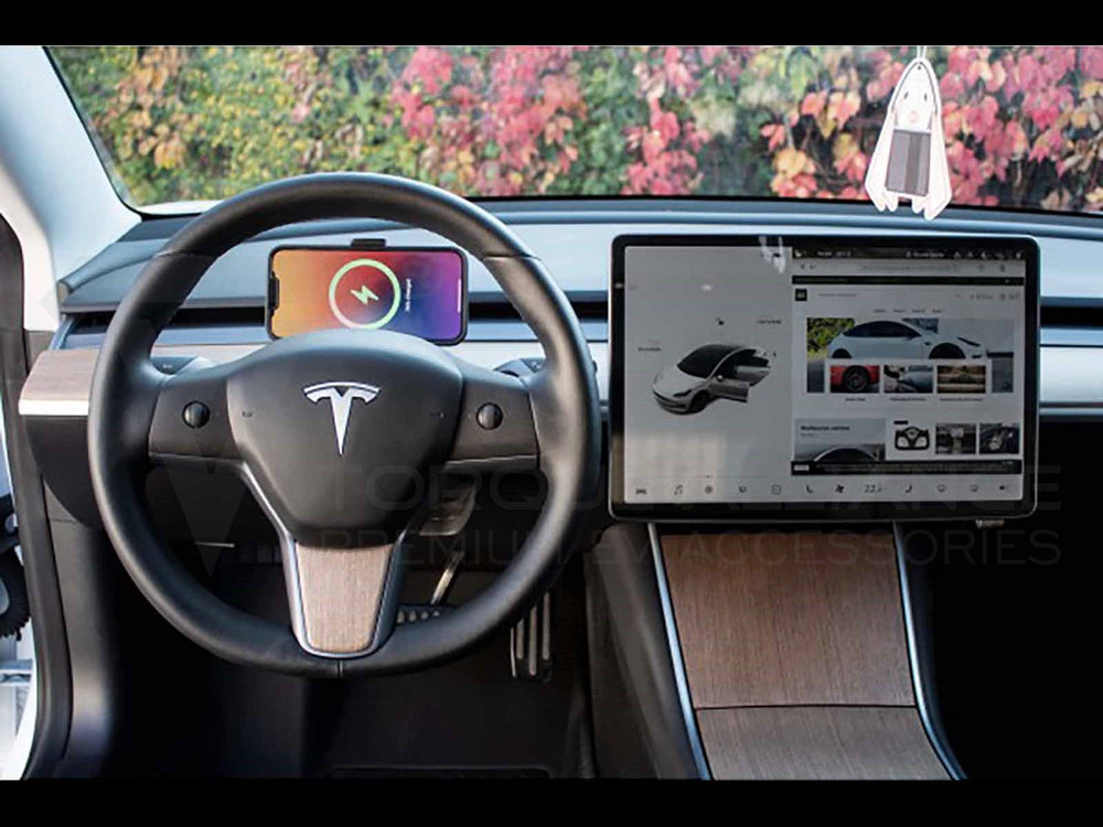 Tesla Model 3 and Model Y: Instrument Mounted, Super Wireless Phone Ch